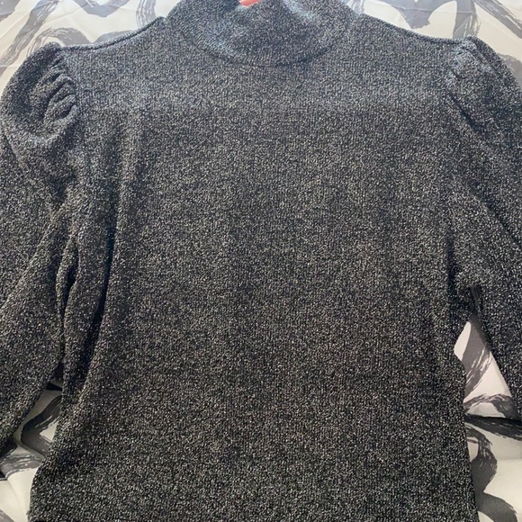 Silver Metallic blouse. New - Picture 1 of 4